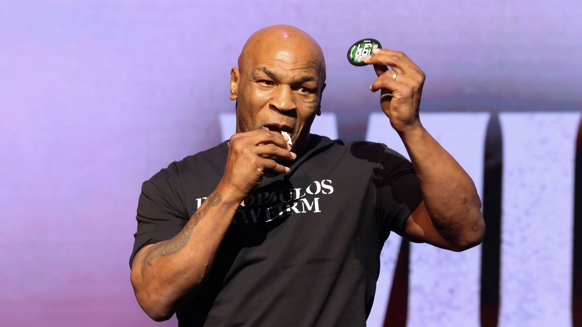 Getty Images / Ed Mulholland / Sportsfile via Getty Images / Mike Tyson