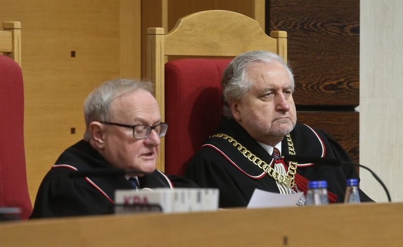 Sędziowie Trybunału Konstytucyjnego - Andrzej Rzepliński (z prawej) i Stanisław Biernat