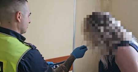 W takim stanie jechała na prace społeczne. Policja nagrała jej desperacką ucieczkę