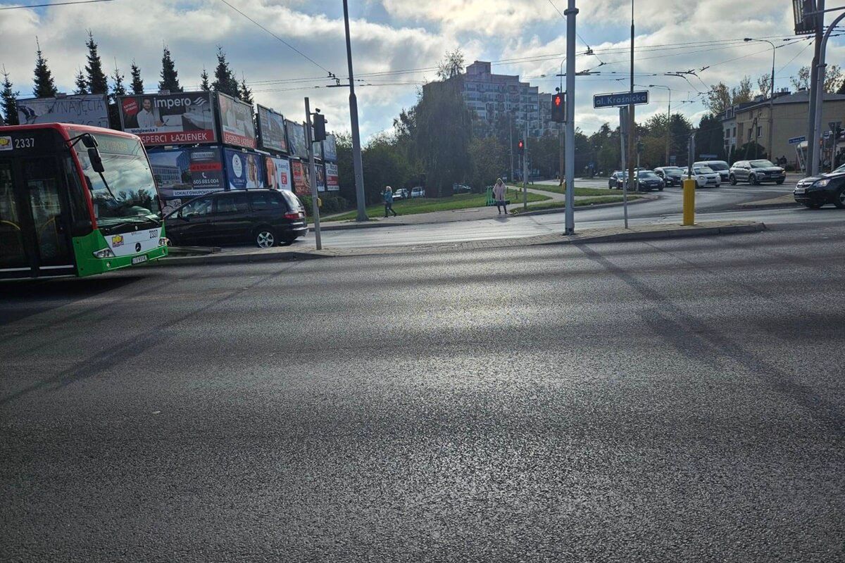 Brak wymalowanych pasów na przejściu dla pieszych na al. Kraśnickiej
