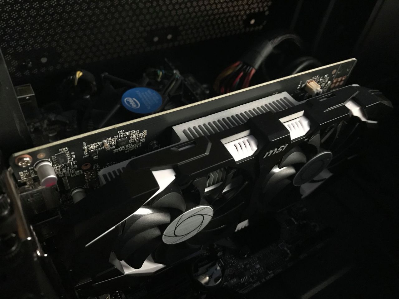 Prawda czy fałsz? Obalamy mity na temat gotowych zestawów komputerowych