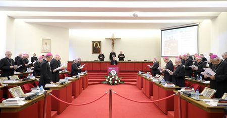 Częstochowa. Pedofilia w Kościele i lekcje religii tematem obrad biskupów