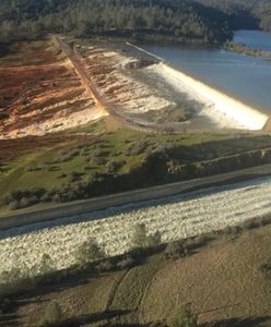 Oroville: władze federalne przygotowane do pomocy Kalifornii