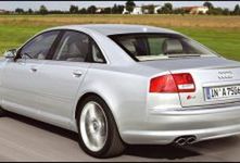 S8: Audi z silnikiem Lamborghini