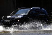 Peugeot 4007 i Citroen C-Crosser