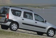 Siedmioosobowa Dacia Logan