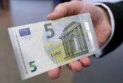 Nowe banknoty o nominale 5 euro - od czwartku w UE