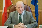 Emerycie! Rząd jest ci winien pieniądze