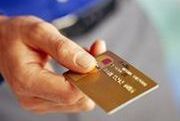 Co trzecią kartę kredytową w Polsce wydały hipermarkety
