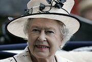 Brytyjscy ekonomiści przepraszają królową