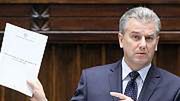 Minister infrastruktury Cezary Grabarczyk przedstawia informację o stanie przygotowań dróg i autostrad na Euro 2012 w Sejmie
