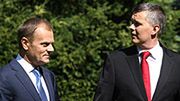Premier Donald Tusk i szef MON Tomasz Siemioniak