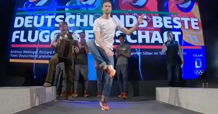 #dziejesiewsporcie: szalony taniec niemieckiego skoczka narciarskiego