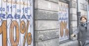 Handlowcy kuszą czasowymi zniżkami