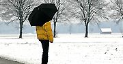 Właściciele sklepów mają obowiązek usuwać śnieg