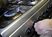 Ukraina: Premier Azarow: gaz z Zachodu tańszy niż z Rosji