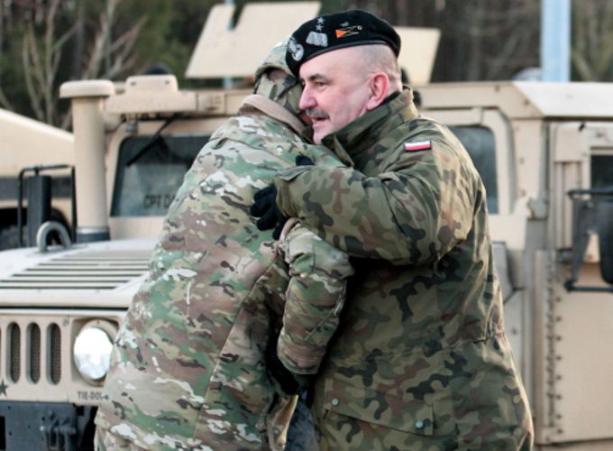 Żagań: burmistrz powitał amerykańskich żołnierzy