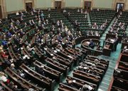 Sejm uchwalił ustawę okołobudżetową z poprawkami PO