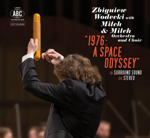Zbigniew Wodecki with Mitch & Mitch Orchestra and Choir "1976: A Space Odyssey" fot. Agora Zbigniew Wodecki with Mitch & Mitch Orchestra and Choir "1976: A Space Odyssey"