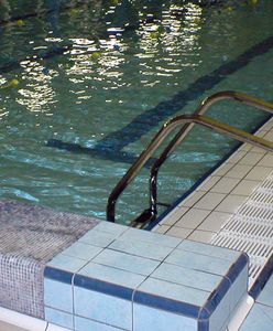 Azylanci molestowali nastolatki na basenie w Niemczech