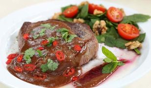 Gotowanie na ekranie: kaczka nadziewana chałką moczoną w mleku