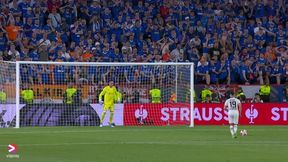 Co zrobił Ramsey?! Podał do bramkarza! Eintracht lepszy w rzutach karnych
