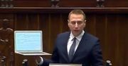 Poseł PO z laptopem na mównicy sejmowej: nazwisko Piotrowicz na stronie o stanie wojennym