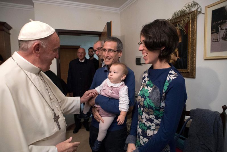 Papież spotkał się z rodzinami założonymi przez siedmiu byłych księży
