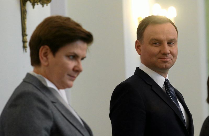 Polacy ocenili rząd i prezydenta. Andrzej Duda i Beata Szydło mają powody do obaw?