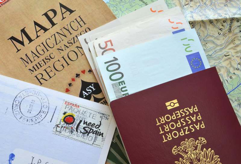 Zostawiasz paszport na recepcji? Możesz przestać istnieć