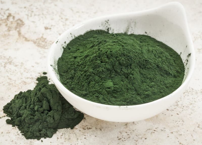 Spirulina - dlaczego warto włączyć ją do diety?