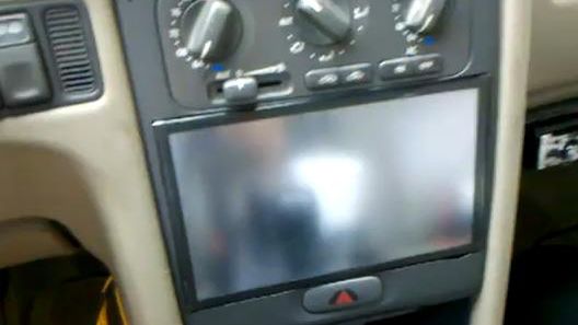 Jak zintegrować Volvo S70 z Asusem PC 900A? [wideo] 1