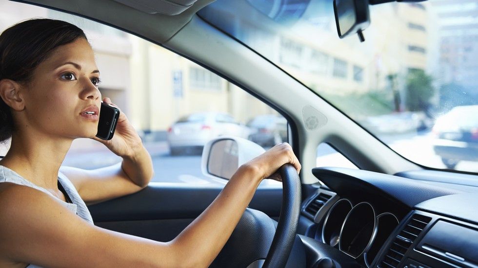 Technologiczne mity. Rozmowa telefoniczna nie zwiększa ryzyka wypadku? 1