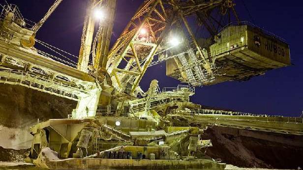 Gigantyczna koparka w rosyjskiej kopalni odkrywkowej 1