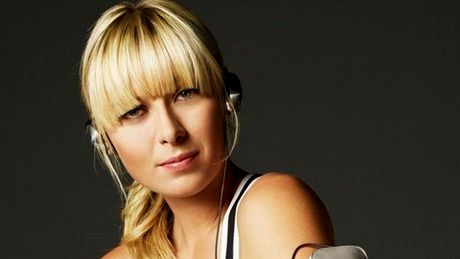 Kolekcja akcesoriów Marii Sharapovy od Sony Ericssona 1