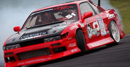 Drifting, czyli widowiskowa jazda w poślizgu [galeria]