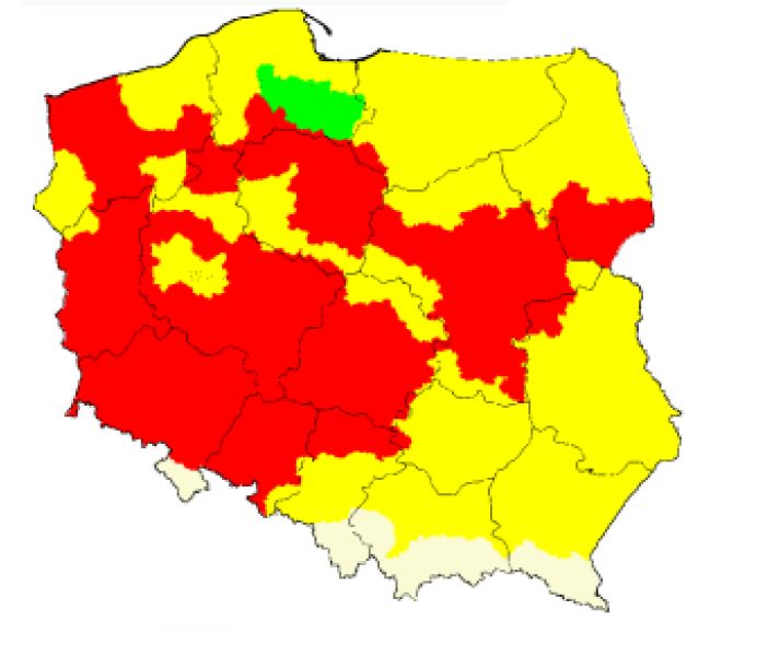 Mapa Polski z zaznaczonymi obszarami w kolorach czerwonym, żółtym i zielonym, pokazującymi różne strefy.