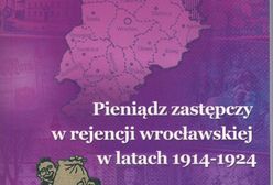 Połowa książki w pięknej okładce