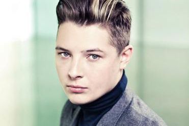 John Newman ma raka mózgu