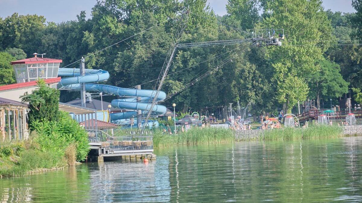Słoneczny Wrotków. Park wodny nad Zalewem Zemborzyckim