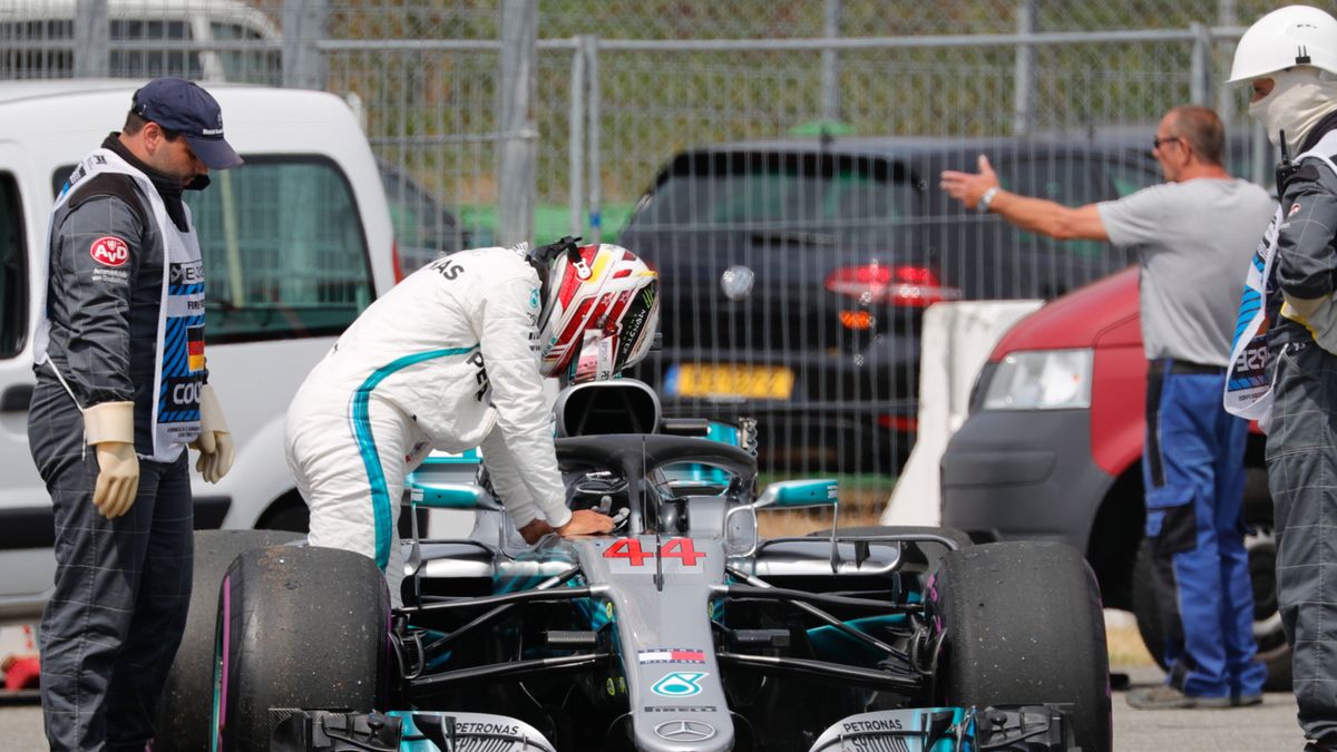 Na zdjęciu Lewis Hamilton i jego bolid
