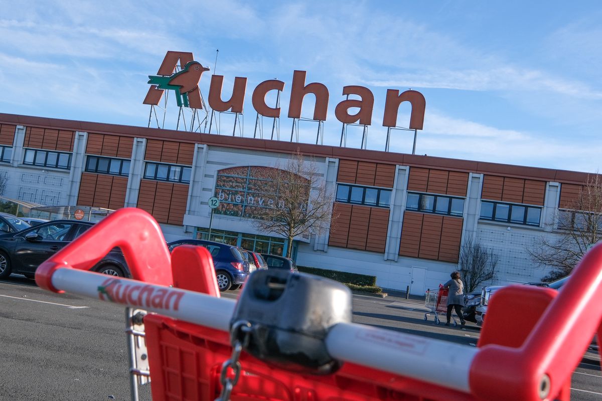 Auchan zamyka dwa sklepy w województwie śląskim. Za mało klientów, za duże koszty