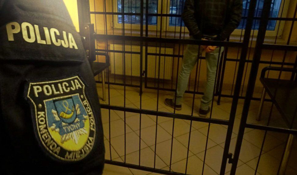 Śląsk. Tychy. Policjanci interweniowali wobec agresywnego wandala