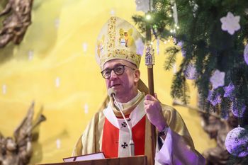 Zdecydowane słowa na pasterce. Metropolita warszawski mówił o rządzących