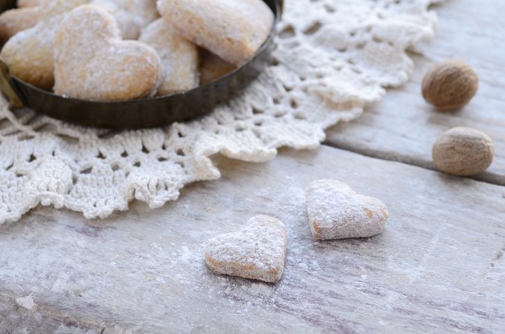 Pieczone mrożone ciasteczka zwykłe lub maślane