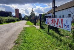 "Pogonimy Tuska". Plakaty wyborcze Mejzy zalewają wsie