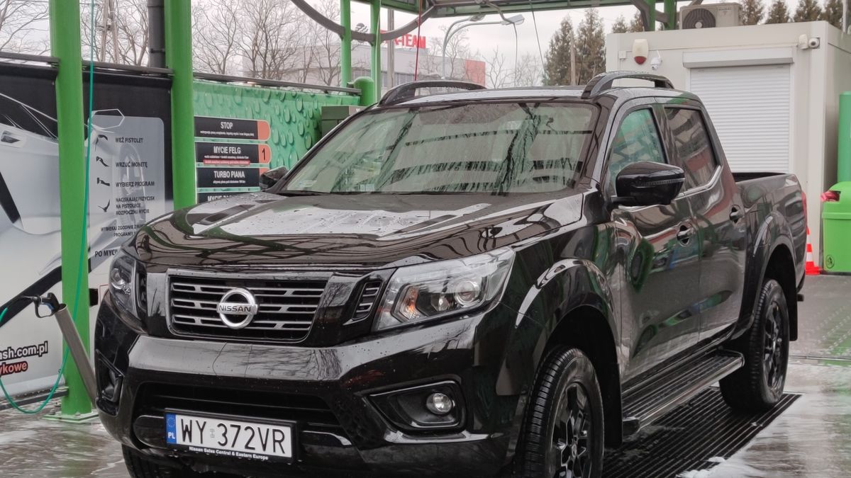 Myjnia bezdotykowa jest bezpieczniejsza dla lakieru od automatycznej