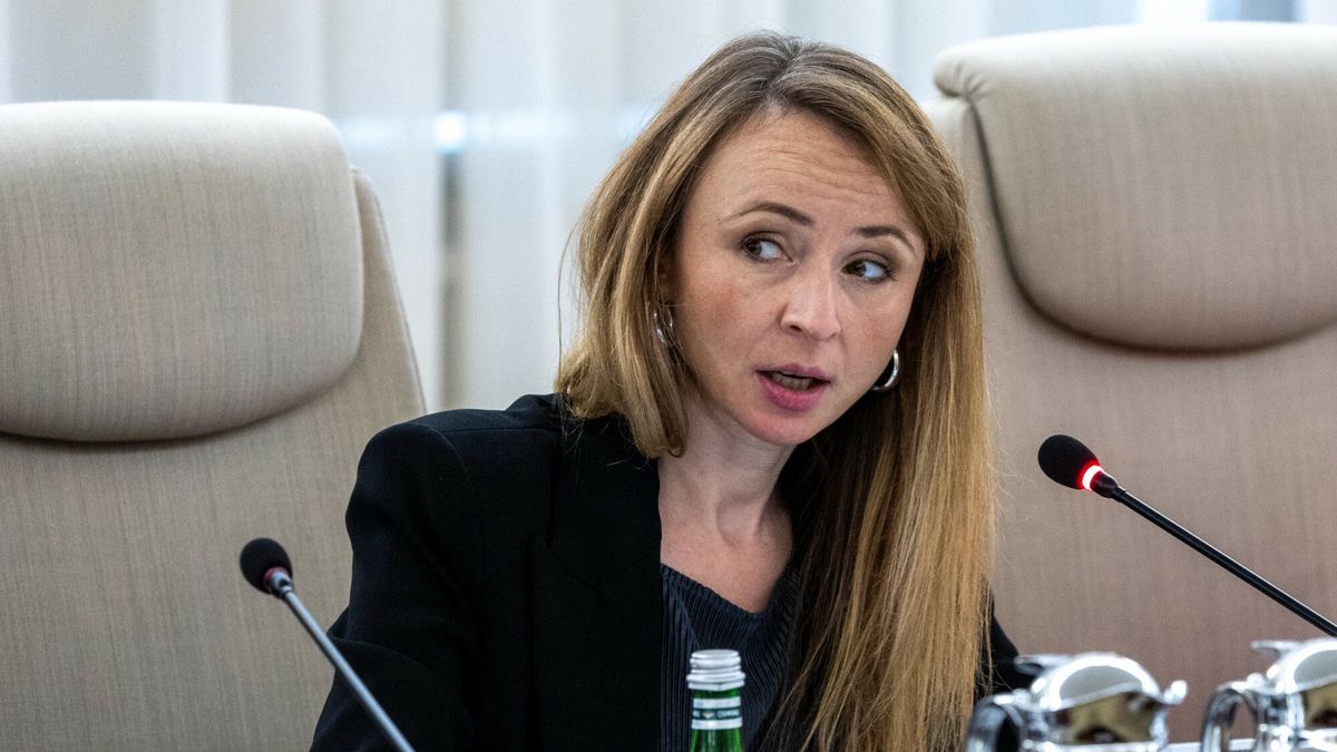 Reporter archiwum 2024 09
28.09.2024 Warszawa Posiedzenie rzadu Donalda Tuska fot. Andrzej Iwanczuk/REPORTER
N/z: Agnieszka Dziemianowicz-Bak
Andrzej Iwanczuk/REPORTER