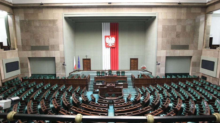 Sejm opustosza? na weekend
Fot. Stanislaw Kowalczuk/East News.   Warszawa 26.06.2015.  Sejm opustoszal na weekend  n/z: budynek sejmu
STANISLAW KOWALCZUK