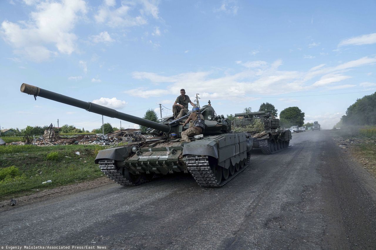 Russia shifts 30,000 troops to Kursk, and Ukraine's defense intensifies